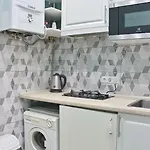 по вулиці голубовича 42 біля вокзалу комфортна повноцінна стильна Apartamento Leópolis