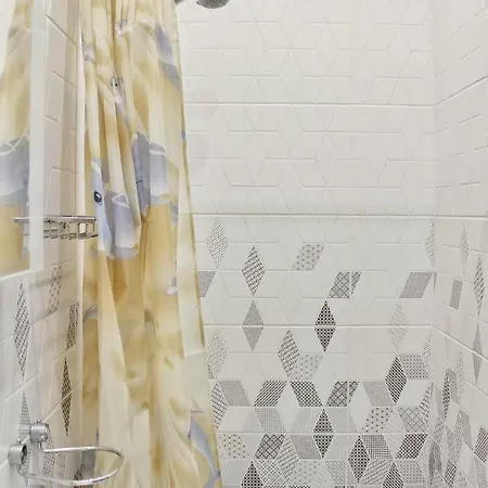 Apartment по вулиці голубовича 42 біля вокзалу комфортна повноцінна стильна *