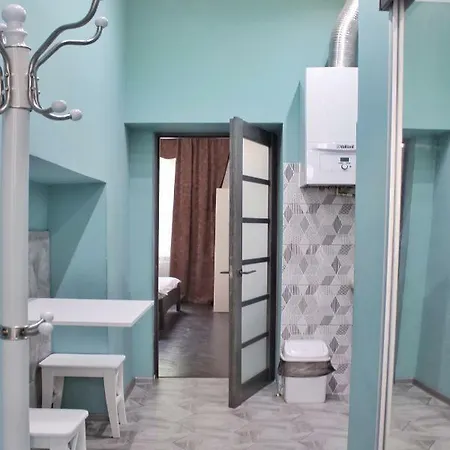 Apartment по вулиці голубовича 42 біля вокзалу комфортна повноцінна стильна *