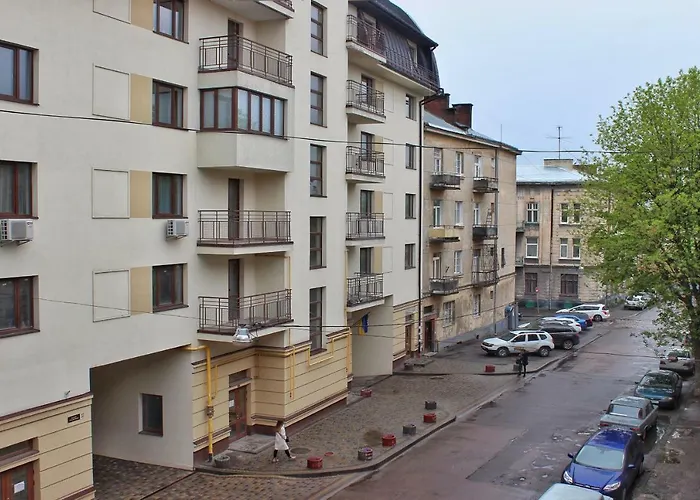 Apartamento по вулиці голубовича 42 біля вокзалу комфортна повноцінна стильна *