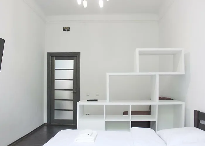 Apartamento по вулиці голубовича 42 біля вокзалу комфортна повноцінна стильна Leópolis