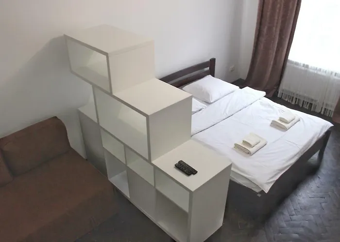 по вулиці голубовича 42 біля вокзалу комфортна повноцінна стильна Apartamento